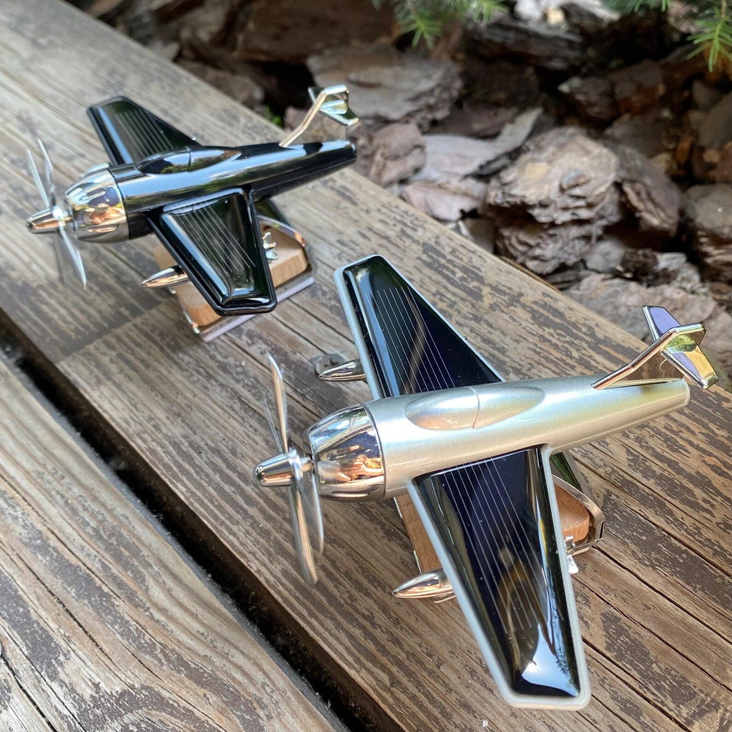 Sleek & Cool Solar Powered Airplane Air Freshener